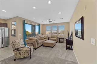 Photo #2: 2546235 Listing