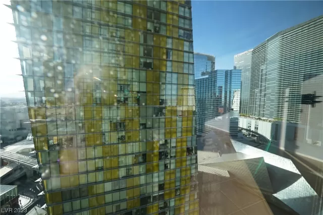 MLS: 2546258 Condo For Sale