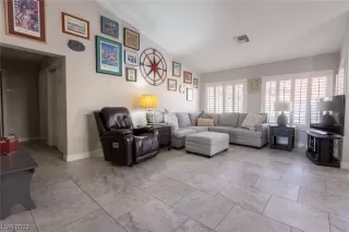 Photo #4: 2546277 Listing