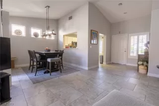 Photo #6: 2546277 Listing