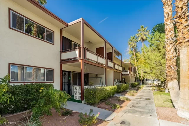 MLS: 2546325 Condo For Sale