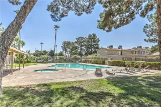 Photo #5: 2546329 Listing 