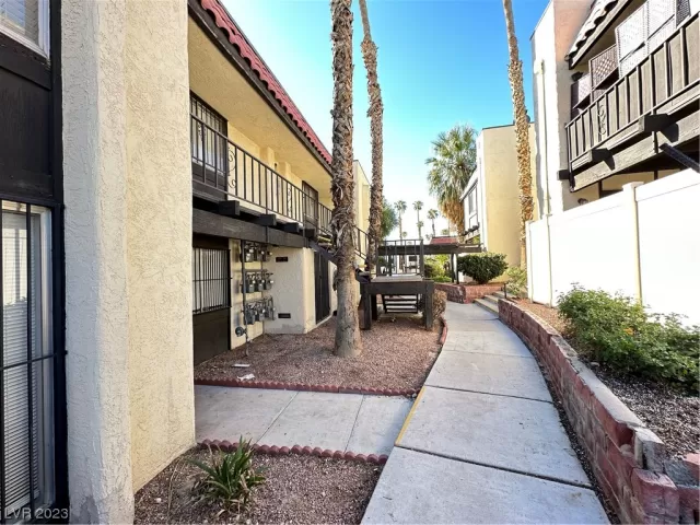 MLS: 2546355 Condo For Sale