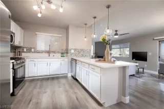 Photo #1: 2546399 Listing 