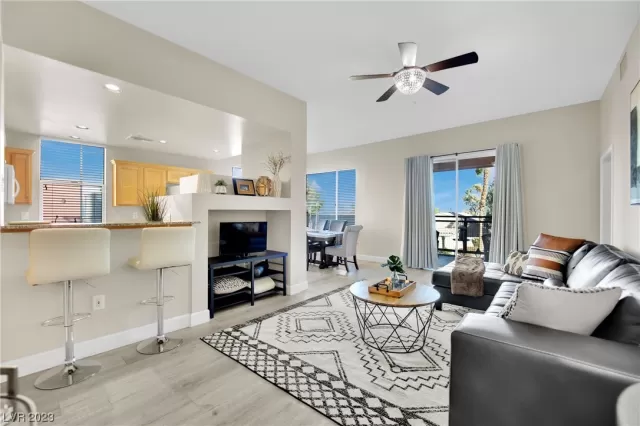 MLS: 2546417 Condo For Sale