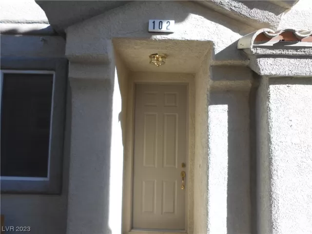 MLS: 2546437 Condo For Sale