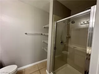 Photo #5: 2546462 Listing