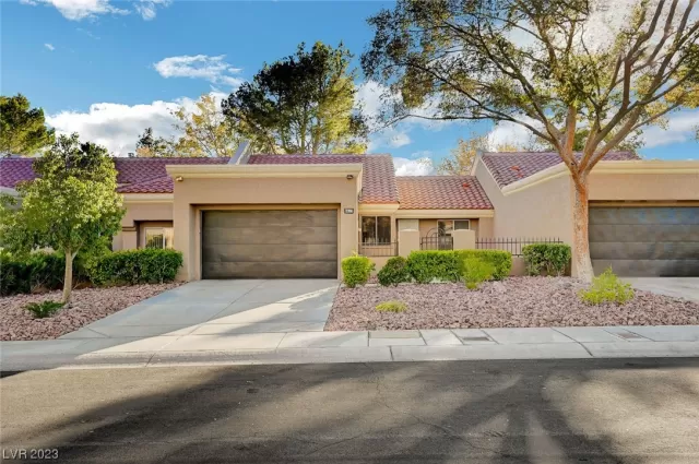 MLS: 2546468 Condo For Sale