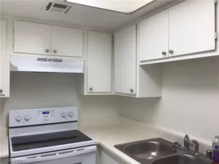 Photo #5: 2546469 Listing