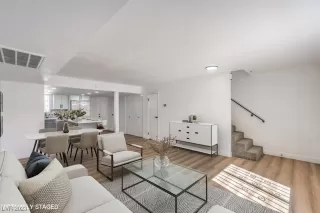 Photo #5: 2546474 Listing