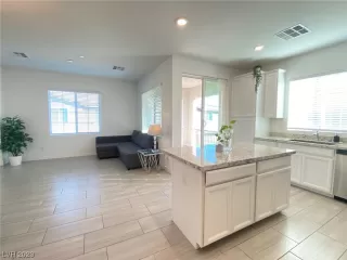 Photo #3: 2546477 Listing 