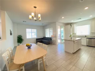 Photo #6: 2546477 Listing 