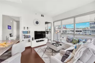 Photo #1: 2546482 Listing 