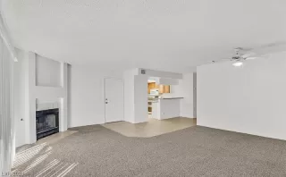 Photo #3: 2546487 Listing