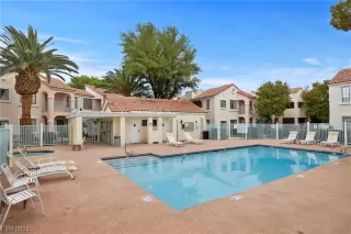 Photo #3: 2546493 Listing 