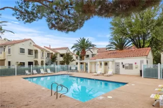Photo #4: 2546493 Listing 