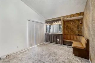 Photo #6: 2546495 Listing