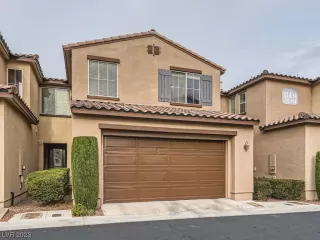 Photo #1: 2546505 Listing