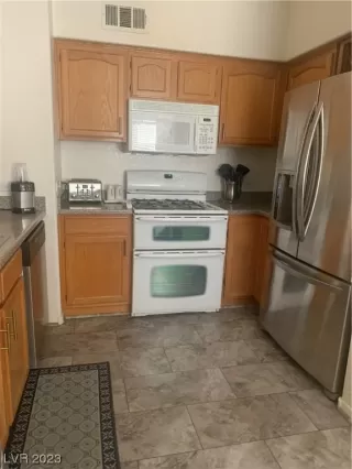 Photo #1: 2546517 Listing 