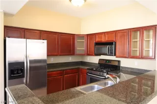 Photo #6: 2546582 Listing 