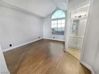 Photo #4: 2546589 Listing 