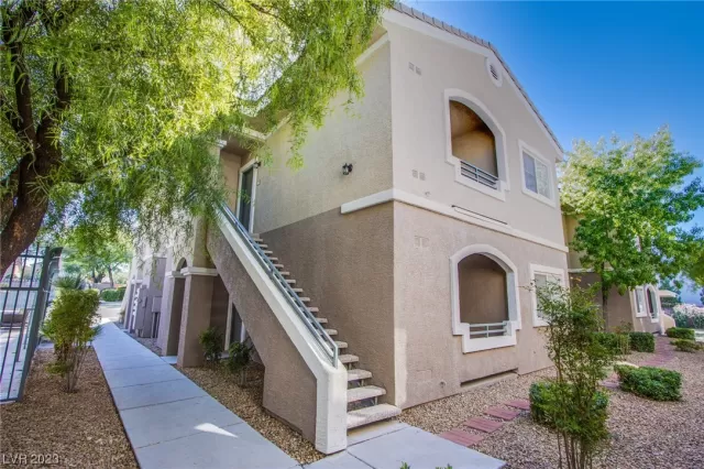 MLS: 2546602 Condo For Sale