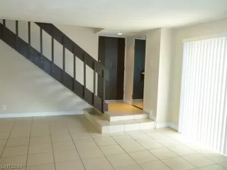 Photo #1: 2546618 Listing