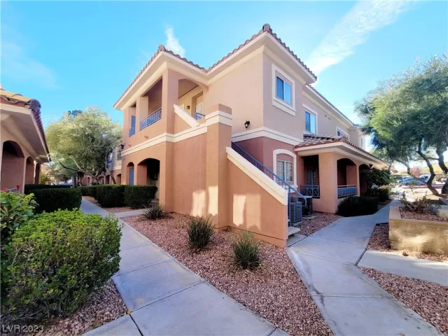 MLS: 2546625 Condo For Sale