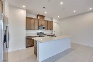 Photo #6: 2546628 Listing 