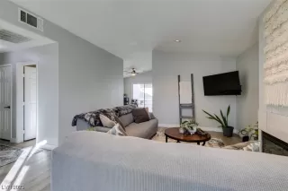 Photo #6: 2546656 Listing