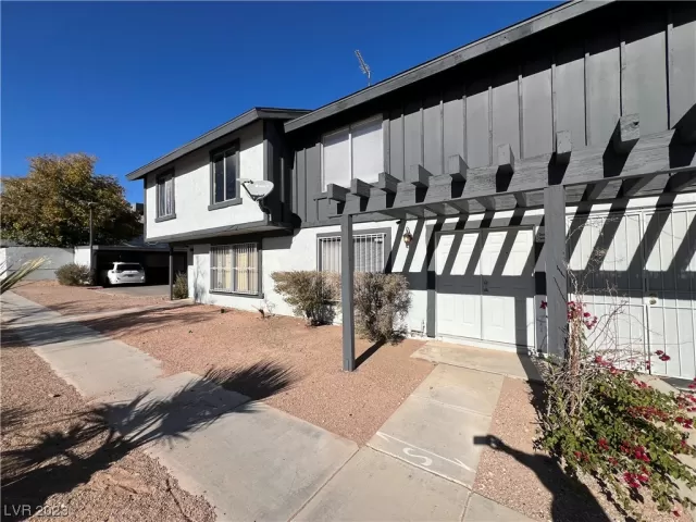 MLS: 2546682 Condo For Sale