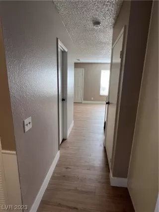 Photo #6: 2546682 Listing