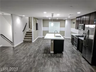 Photo #1: 2546694 Listing 