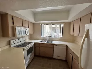 Photo #3: 2546727 Listing 