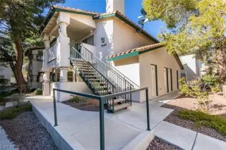 Photo #5: 2546769 Listing