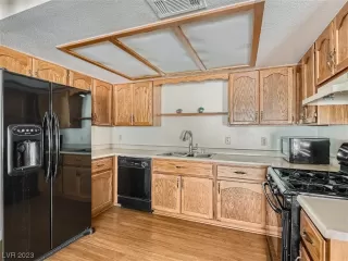 Photo #4: 2546808 Listing 