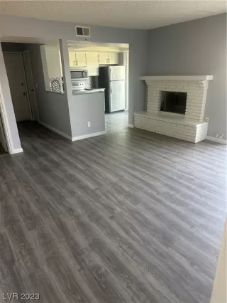 Photo #1: 2546816 Listing