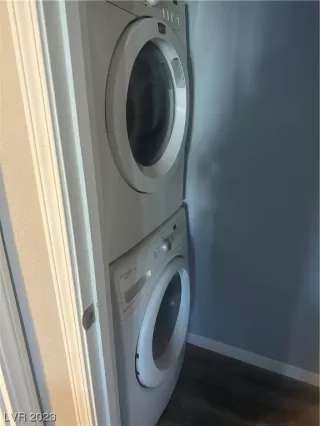 Photo #6: 2546816 Listing