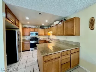 Photo #4: 2546837 Listing 