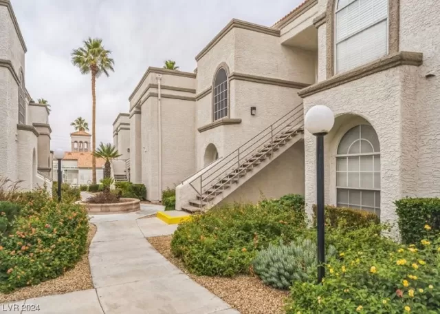 MLS: 2546848 Condo For Sale