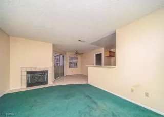 Photo #4: 2546848 Listing