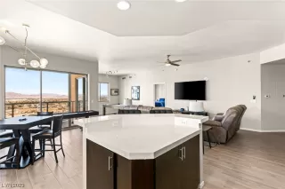 Photo #6: 2546862 Listing