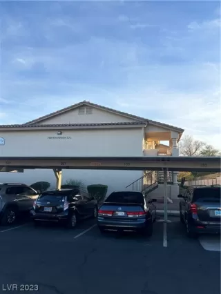 Photo #3: 2546871 Listing