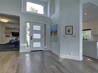 Photo #3: 2546884 Listing