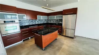 Photo #4: 2546947 Listing 