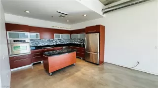 Photo #6: 2546947 Listing 