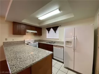 Photo #5: 2546952 Listing 