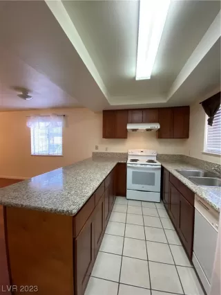 Photo #6: 2546952 Listing 