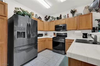 Photo #6: 2546967 Listing 