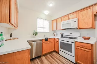 Photo #1: 2546994 Listing